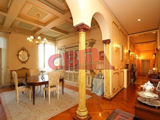 Appartamento in Vendita a Livorno, 995'000€, 400 m², arredato