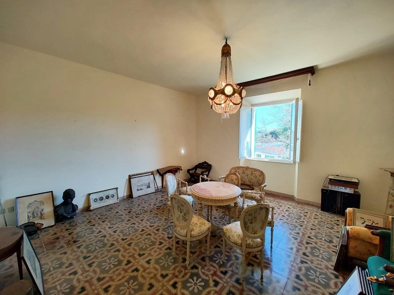 Appartamento in Vendita a Casciana Terme Lari, zona Casciana Terme, 119'000€, 265 m²