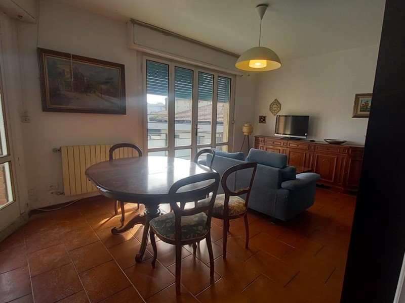 Appartamento in Affitto a Camaiore, zona Lido di Camaiore, 1'500€, 90 m², arredato