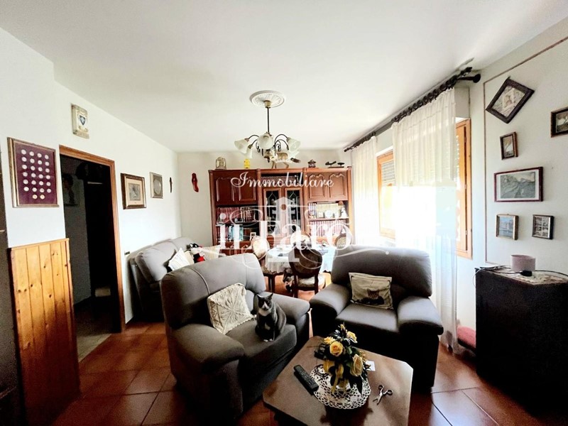 Appartamento in Vendita a Signa, 160'000€, 90 m²