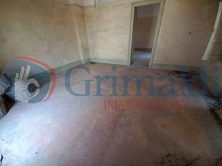 Casa Indipendente in Vendita a Ugento, 63'000€, 120 m²