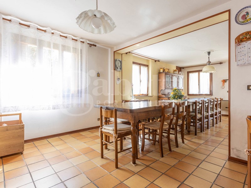Casa Indipendente in Vendita a Portogruaro, 170'000€, 250 m²