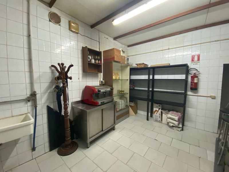 Negozio in Vendita a Gavello, 50'000€, 150 m², arredato