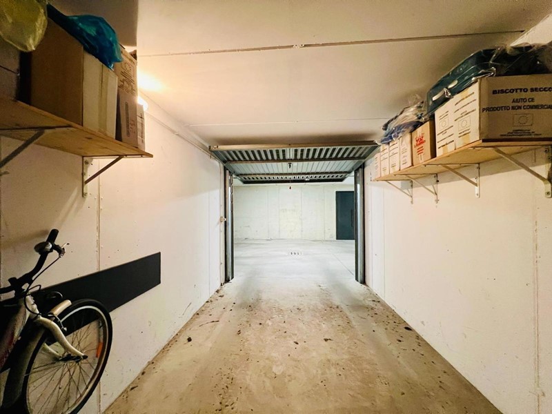 Box in Vendita a Cabiate, 15'000€, 16 m²