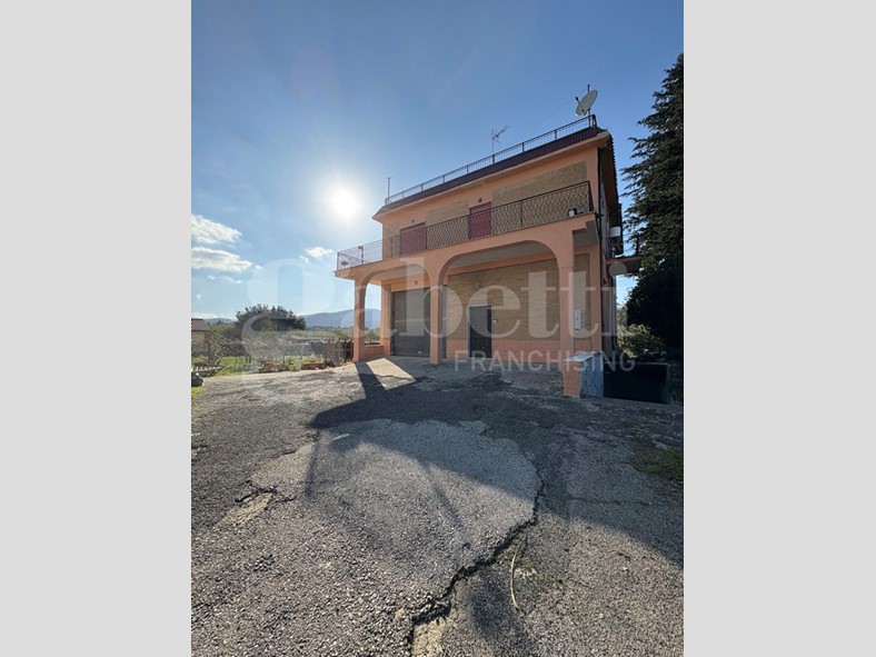 Trilocale in Vendita a Palestrina, 159'000€, 75 m²