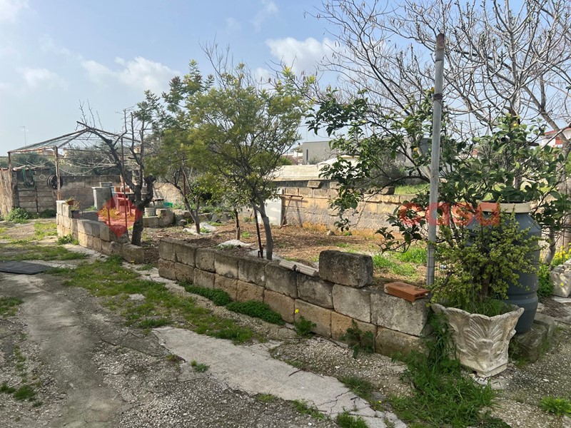 Quadrilocale in Vendita a Statte, 90'000€, 143 m²