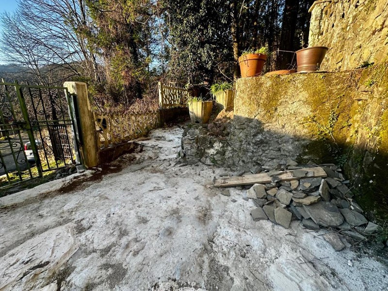 Casa Semi Indipendente in Vendita a Calice al Cornoviglio, zona Usurana, 68'000€, 150 m²