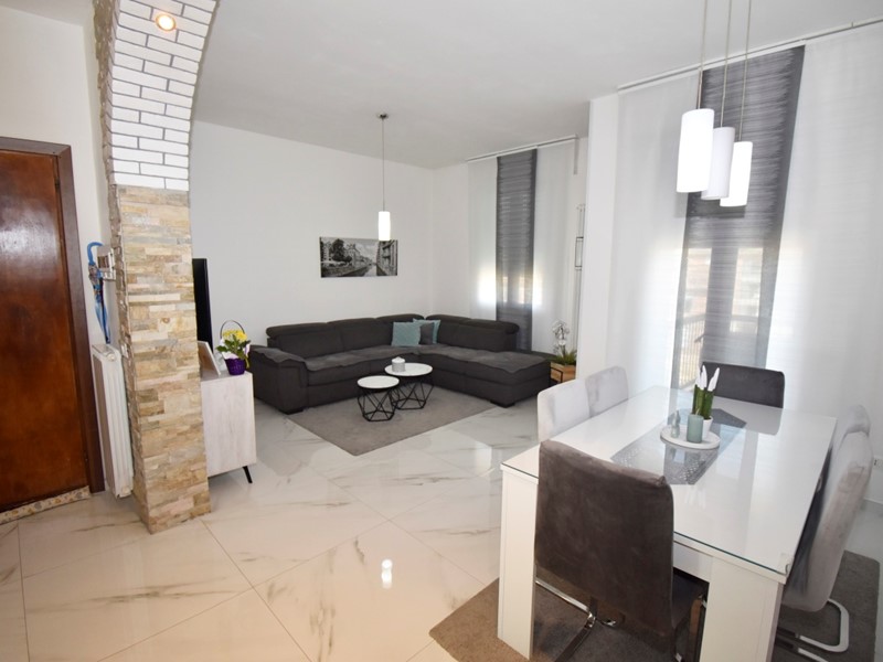 Appartamento in Vendita a Arzignano, 158'000€, 115 m²