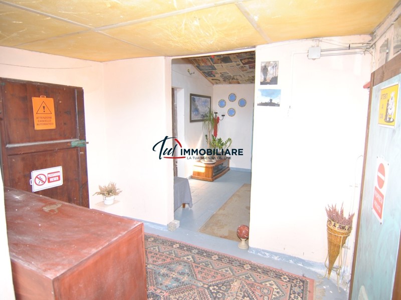 Trilocale in Vendita a Livorno, zona San Marco, 75'000€, 90 m²