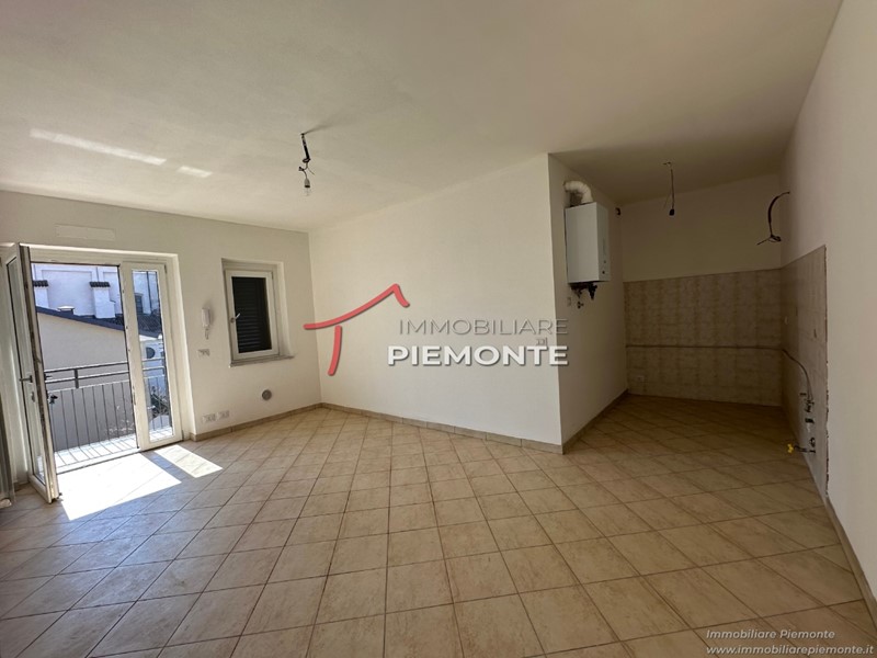 Trilocale in Vendita a Fontaneto d'Agogna, 68'000€, 63 m²