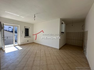 Trilocale in Vendita a Fontaneto d'Agogna, 68'000€, 63 m²
