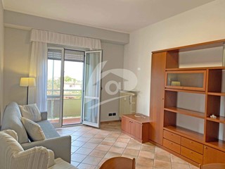 Trilocale in Vendita a Leggiuno, 145'000€, 75 m², arredato