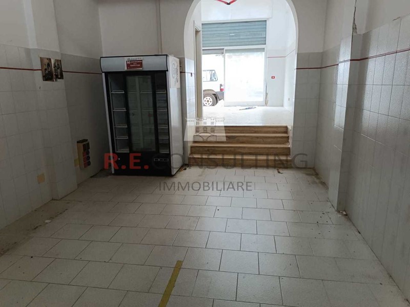 Immobile commerciale in Vendita a Locorotondo, 90'000€, 40 m²