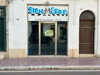 Immobile commerciale in Affitto a Alcamo, zona VIA CORSO SEI APRILE, 730€, 70 m²
