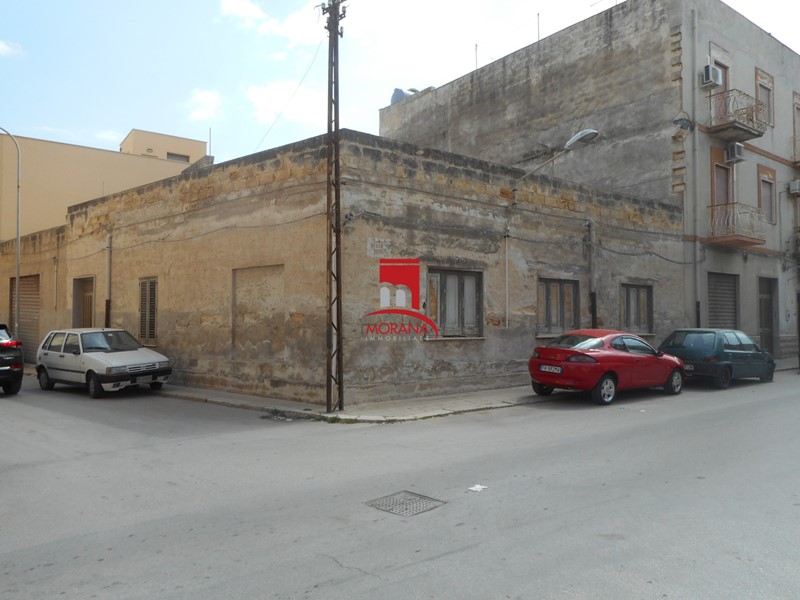 Casa Indipendente in Vendita a Trapani, 80'000&euro;, 169 m²