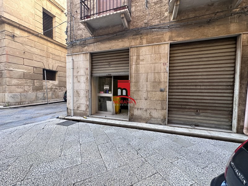 Negozio in Affitto a Trapani, 550€, 56 m²