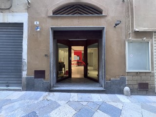 Negozio in Affitto a Trapani, 600€, 42 m²