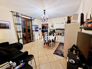 Trilocale in Vendita a Campi Bisenzio, zona San Lorenzo, 270'000€, 68 m², arredato