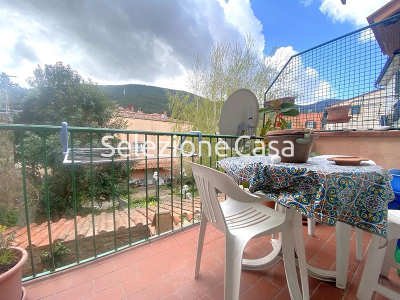 Casa Indipendente in Vendita a Buti, 118'000€, 82 m², arredato