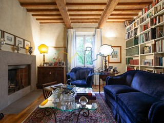 Casa Indipendente in Vendita a San Giuliano Terme, zona Asciano, 600'000€, 250 m²