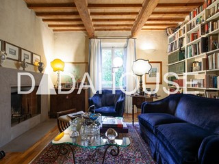 Casa Indipendente in Vendita a San Giuliano Terme, zona Asciano, 600'000€, 250 m²