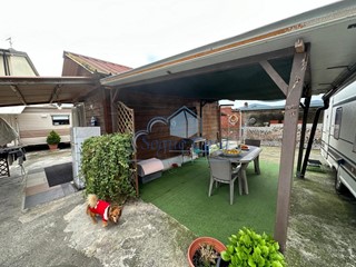 Casa Indipendente in Vendita a Castelnuovo Magra, 100'000€, 20 m²