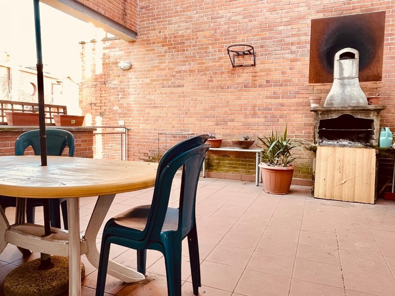 Appartamento in Vendita a Siena, zona Ruffolo, 255'000&euro;, 127 m², arredato, con Box