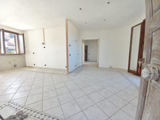 Quadrilocale in Vendita a Castelfiorentino, 260'000€, 100 m², con Box