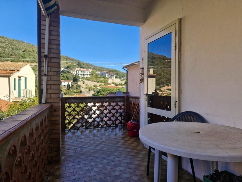 Trilocale in Vendita a Rio, zona Cavo, 235'000&euro;, 71 m², arredato