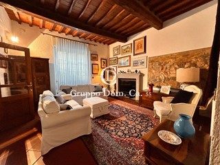 Casa Indipendente in Affitto a Forte dei Marmi, 13'000€, 130 m², arredato