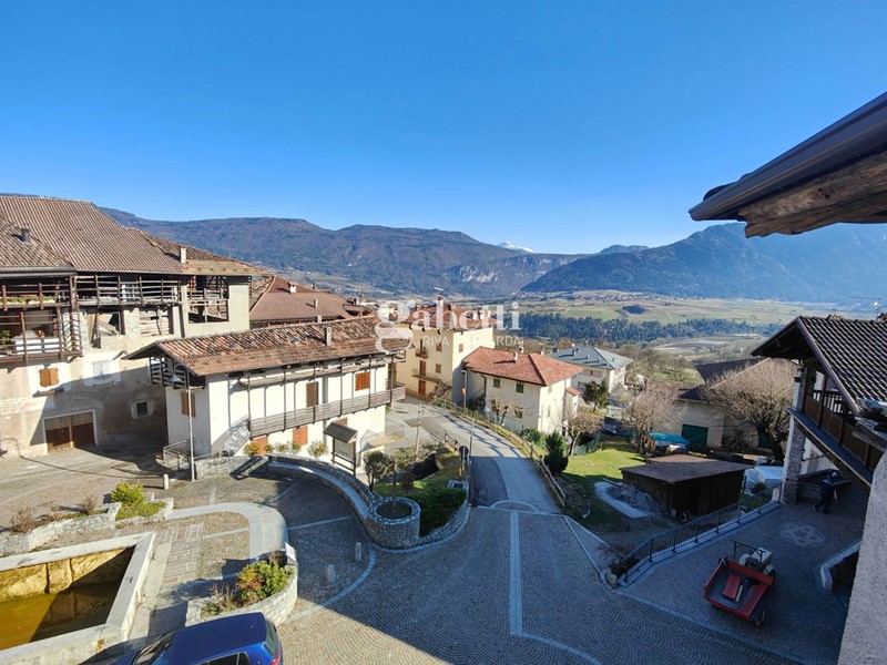 Casale in Vendita a Bleggio Superiore, 163'000€, 330 m²