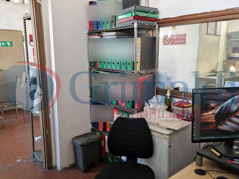 Laboratorio in Vendita a Opera, 120'000€, 135 m²