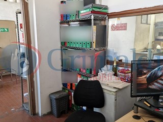 Laboratorio in Vendita a Opera, 120'000€, 135 m²