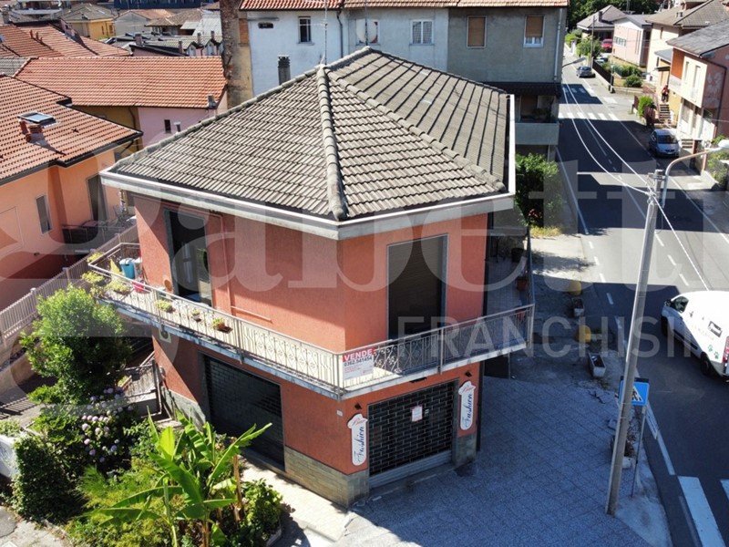 Quadrilocale in Vendita a Cesano Maderno, 215'000€, 135 m²