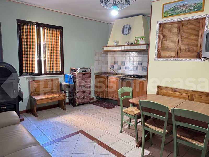 Casa Indipendente in Vendita a Alfedena, 110'000€, 76 m², arredato