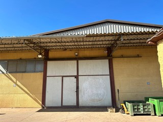 Magazzino in Affitto a Nepi, 1'500€, 600 m²