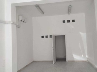 Immobile commerciale in Affitto a Amelia, 450€, 43 m²