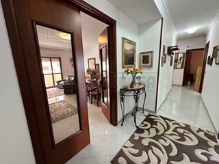 Appartamento in Vendita a Mazara del Vallo, 129'000€, 130 m², con Box