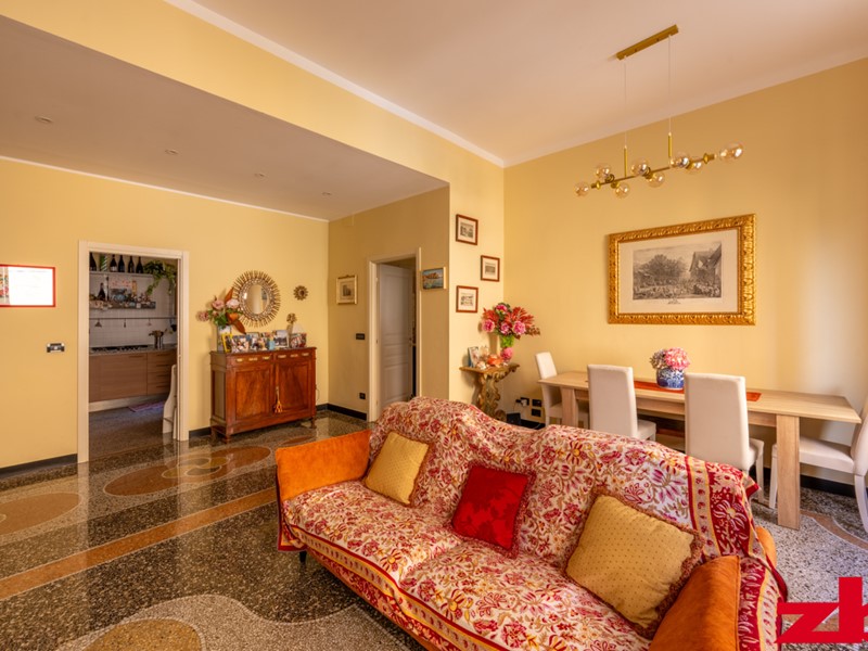 Appartamento in Vendita a Genova, zona Albaro, 385'000€, 104 m²