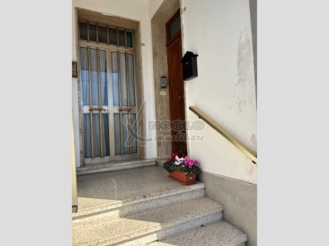 Appartamento in Vendita a Ferrara, zona FRAZIONI-PERIFERIA, 135'000&euro;, 140 m²