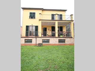 Casa Indipendente in Vendita a Arcola, 325'000€, 180 m²