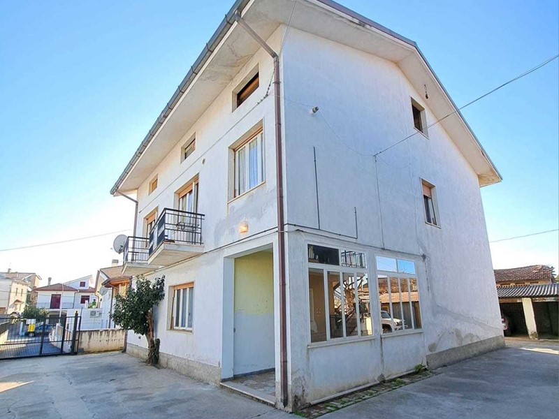 Casa Indipendente in Vendita a San Vito Chietino, 105'000€, 252 m², arredato