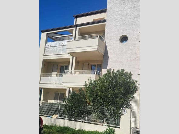 Trilocale in Vendita a Bellaria Igea Marina, 208'000€, 82 m², con Box