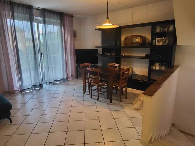 Villetta a schiera in Vendita a Bellaria Igea Marina, 415'000&euro;, 180 m², con Box