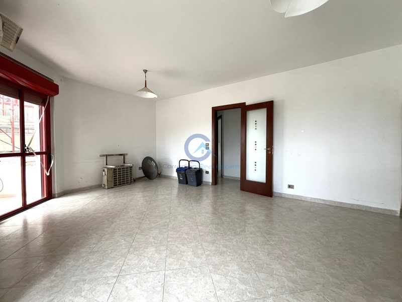 Appartamento in Vendita a Catanzaro, zona il Corvo, 100'000&euro;, 125 m²