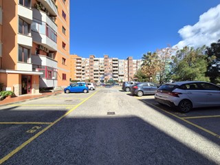 Appartamento in Vendita a Catanzaro, zona il Corvo, 105'000&euro;, 125 m²