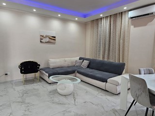 Trilocale in Vendita a Colle di Val D'Elsa, 180'000€, 145 m²