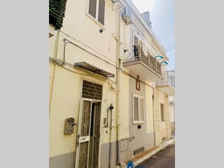 Casa Indipendente in Vendita a Capurso, 115'000€, 90 m²