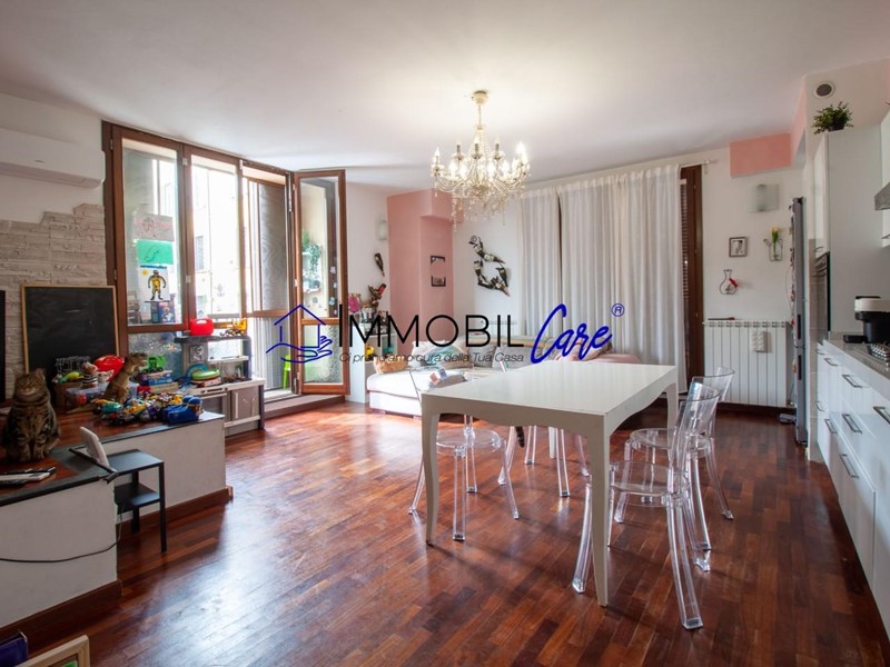 Appartamento in Vendita a Livorno, 185'000€, 145 m²