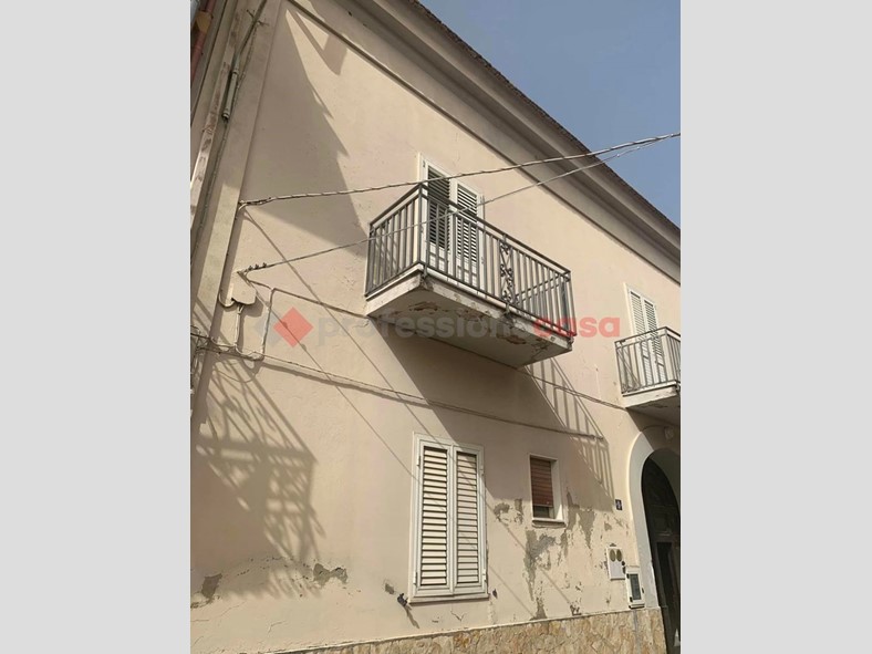 Casa Indipendente in Vendita a Vitulazio, 82'000€, 125 m²